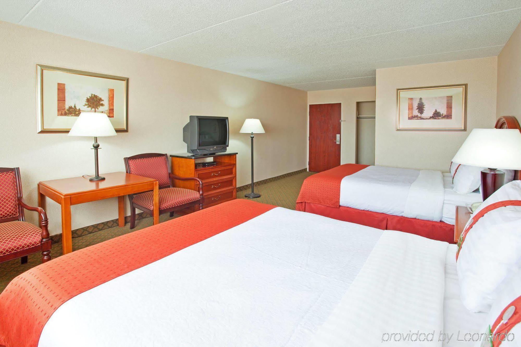 Delta Hotels By Marriott Muskegon Convention Center الغرفة الصورة
